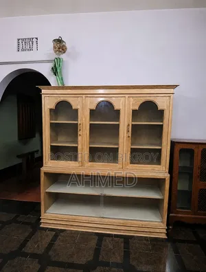Original Shegun Wood Showcase