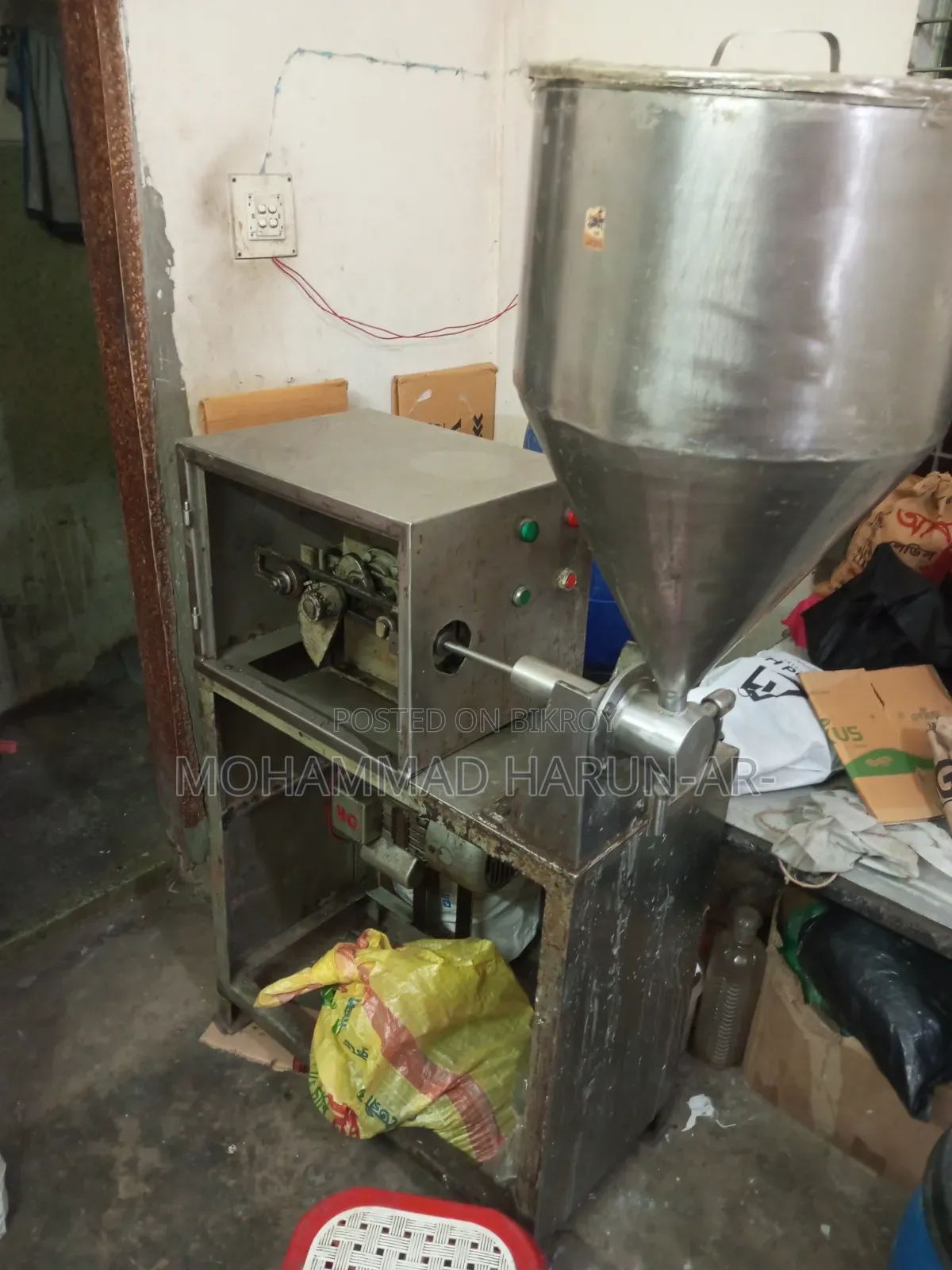 লিকুইড এবং পেস্ট ফিলিং মেশিন (Automatic Filling Machine)