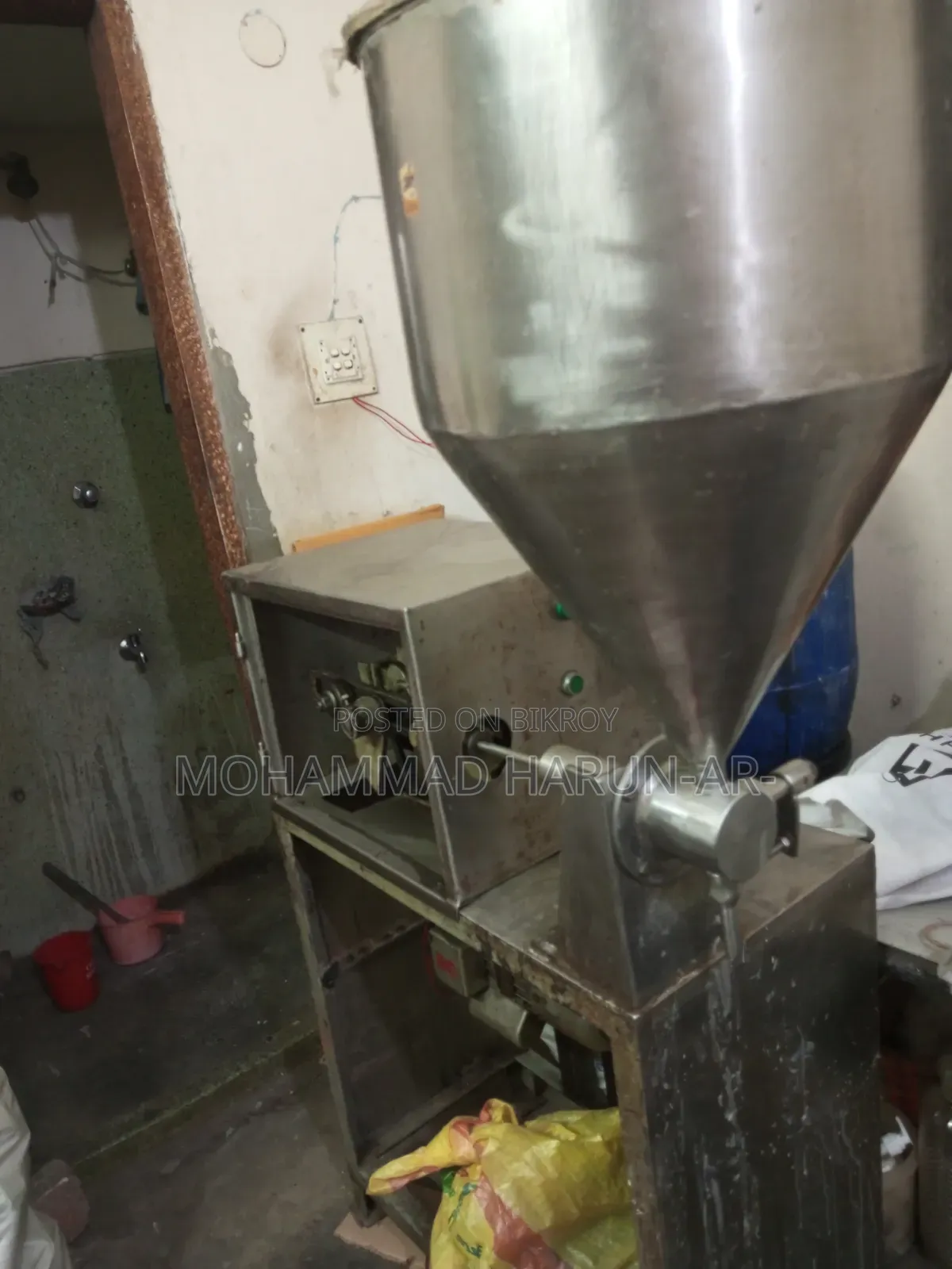 লিকুইড এবং পেস্ট ফিলিং মেশিন (Automatic Filling Machine)