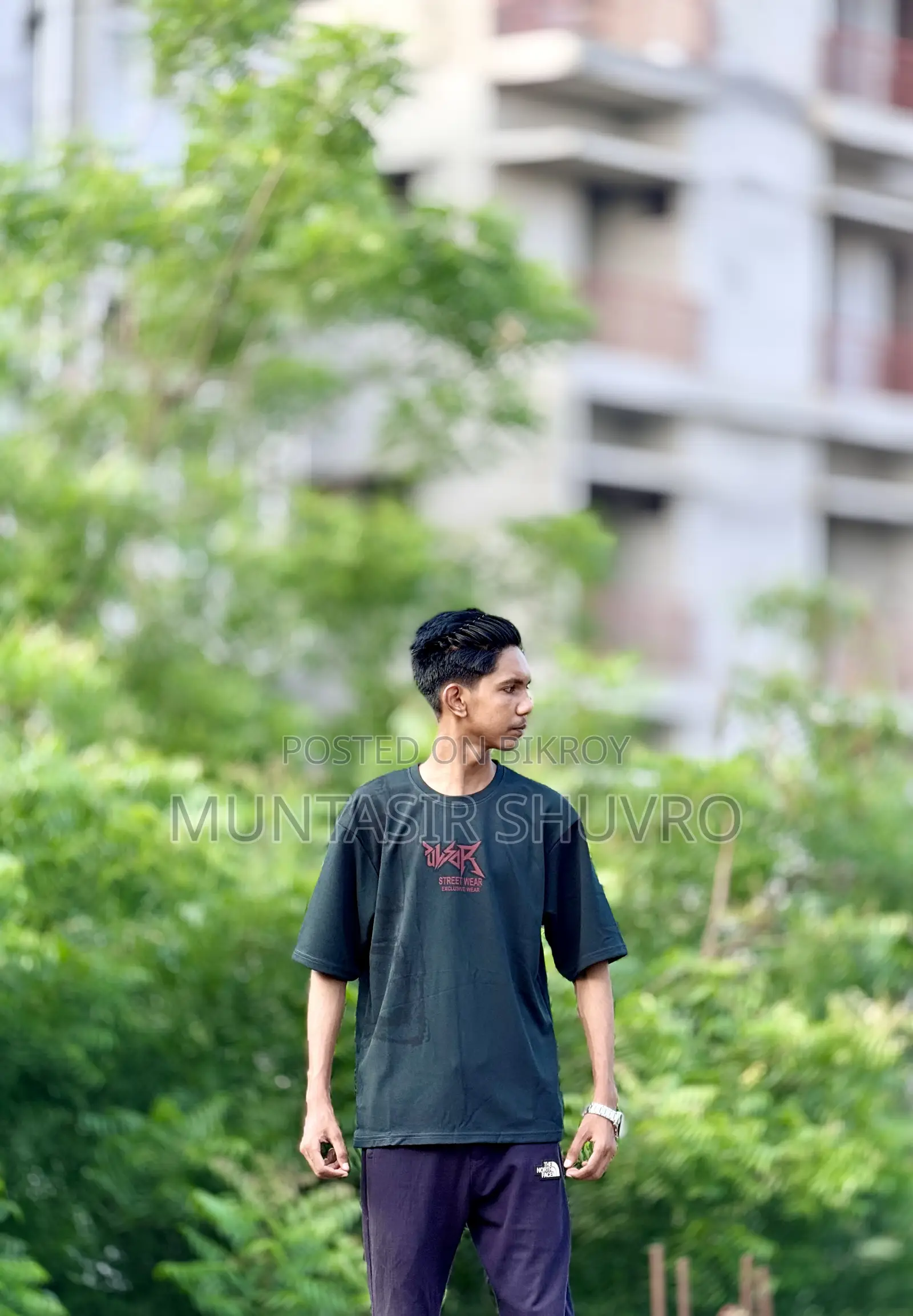 ড্রপ শোল্ডার টি-শার্ট