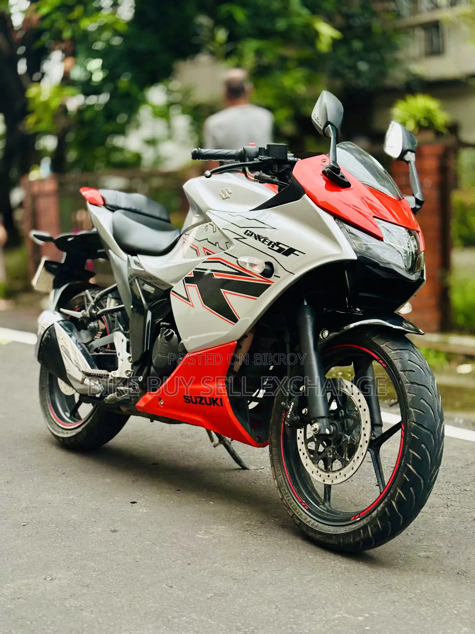 Suzuki Gixxer SF FI 2024 Orange