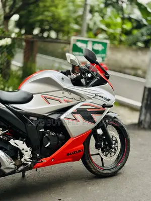 Suzuki Gixxer SF FI 2024 Orange