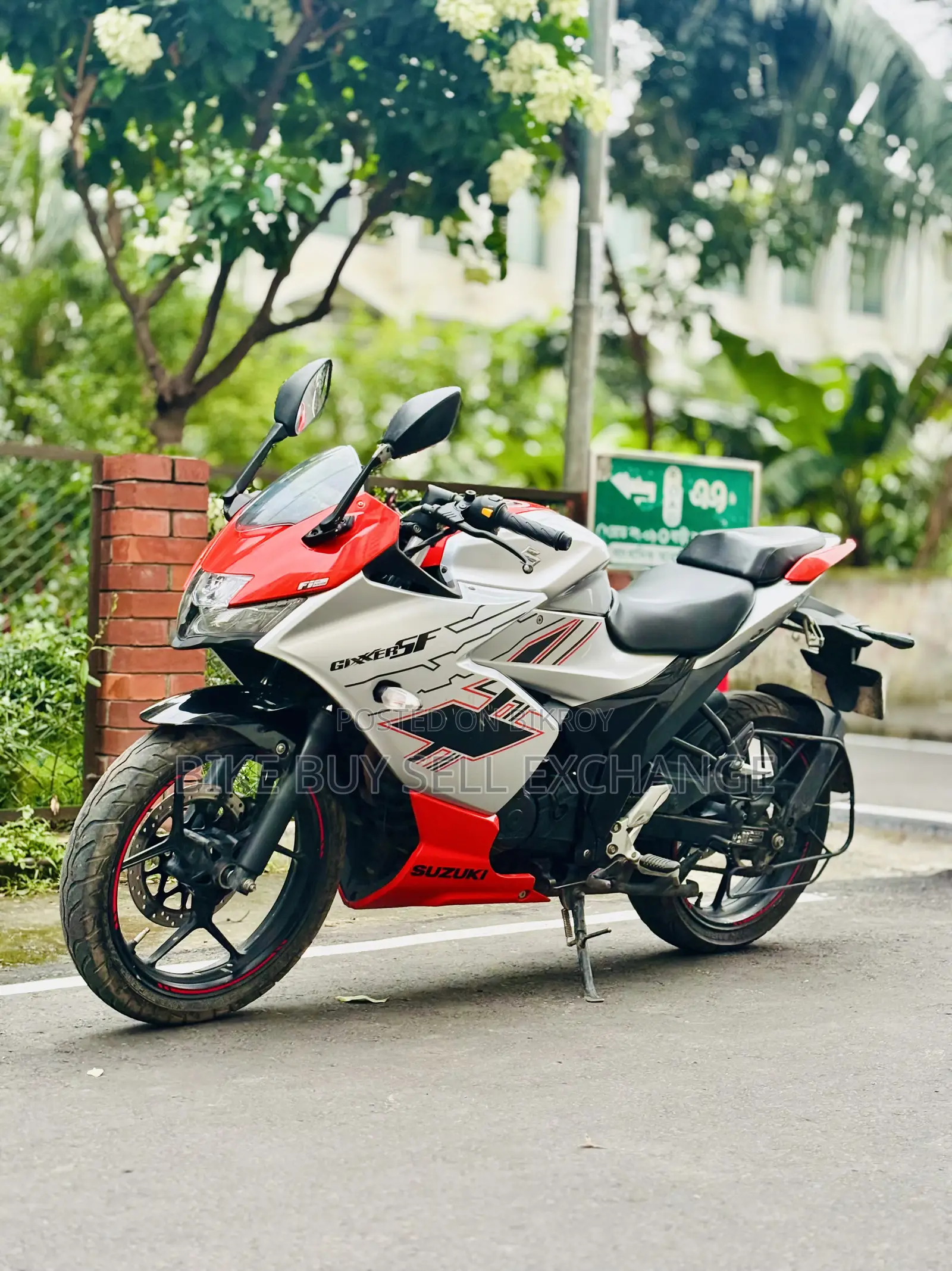 Suzuki Gixxer SF FI 2024 Orange