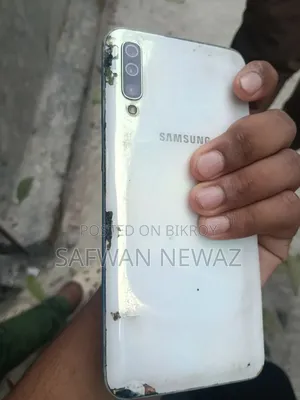 Samsung Galaxy A70 128 GB White