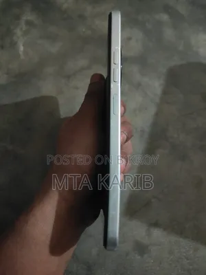 Tecno Spark 30C 128 GB White