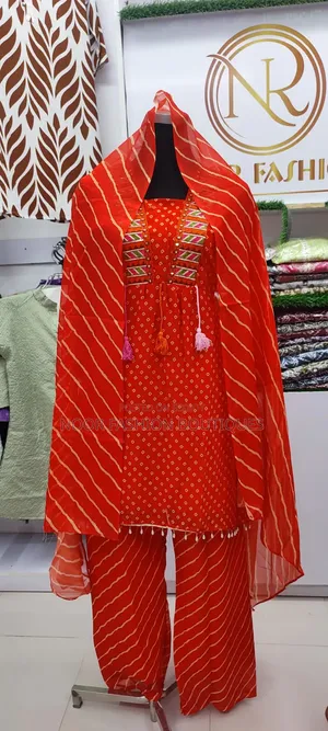 বান্ধানি শারারা থ্রি-পিস সেট