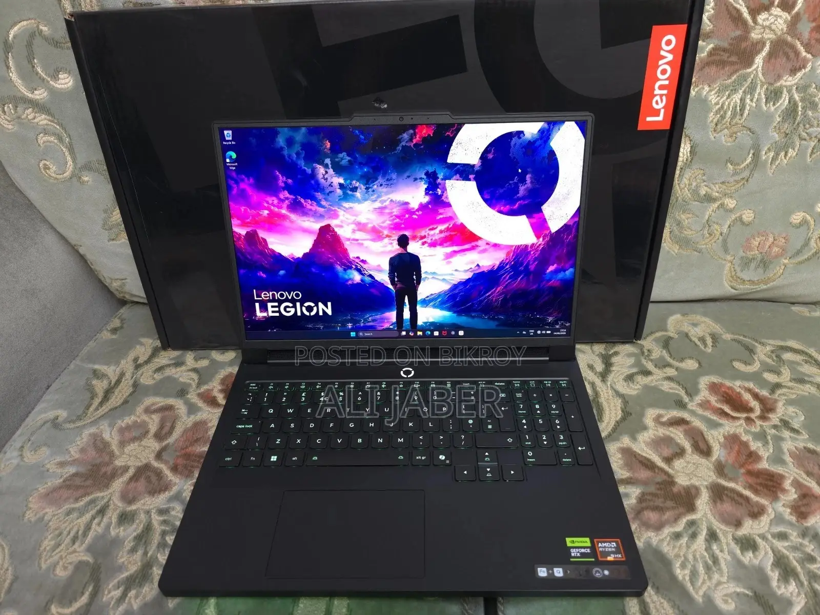 New Laptop Lenovo Legion Pro 7 32GB AMD Ryzen 9 SSD 3T