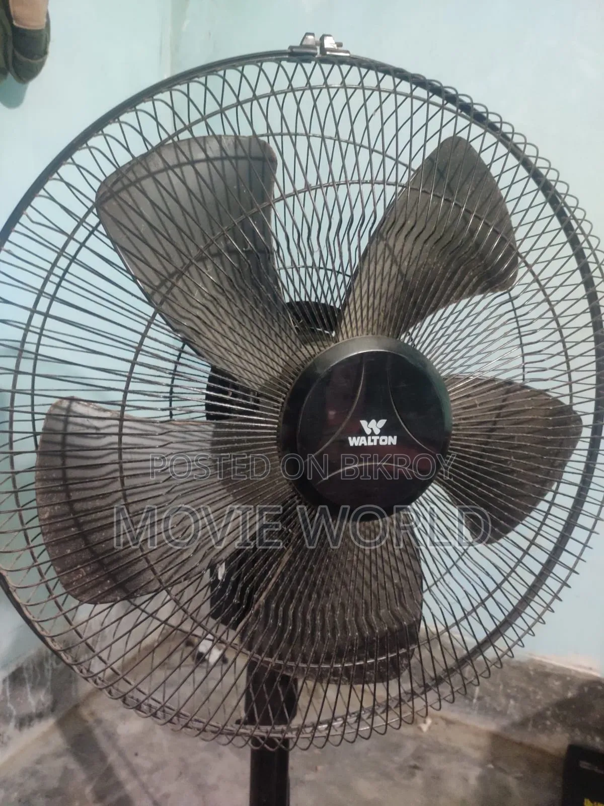 Walton Stand Fan