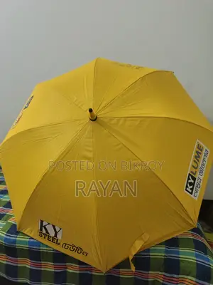 Ky-এর স্টাইলিশ ও বড় ছাতা! অতিরিক্ত একটি বিক্রি চলছে।