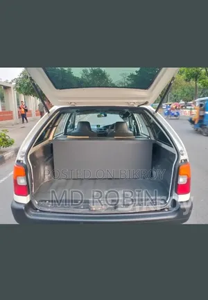 Toyota Corolla 2002 White