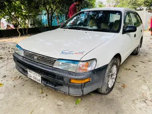 Toyota Corolla 2002 White