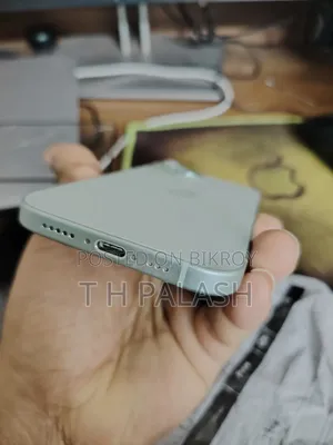 Apple iPhone 15 128 GB Green