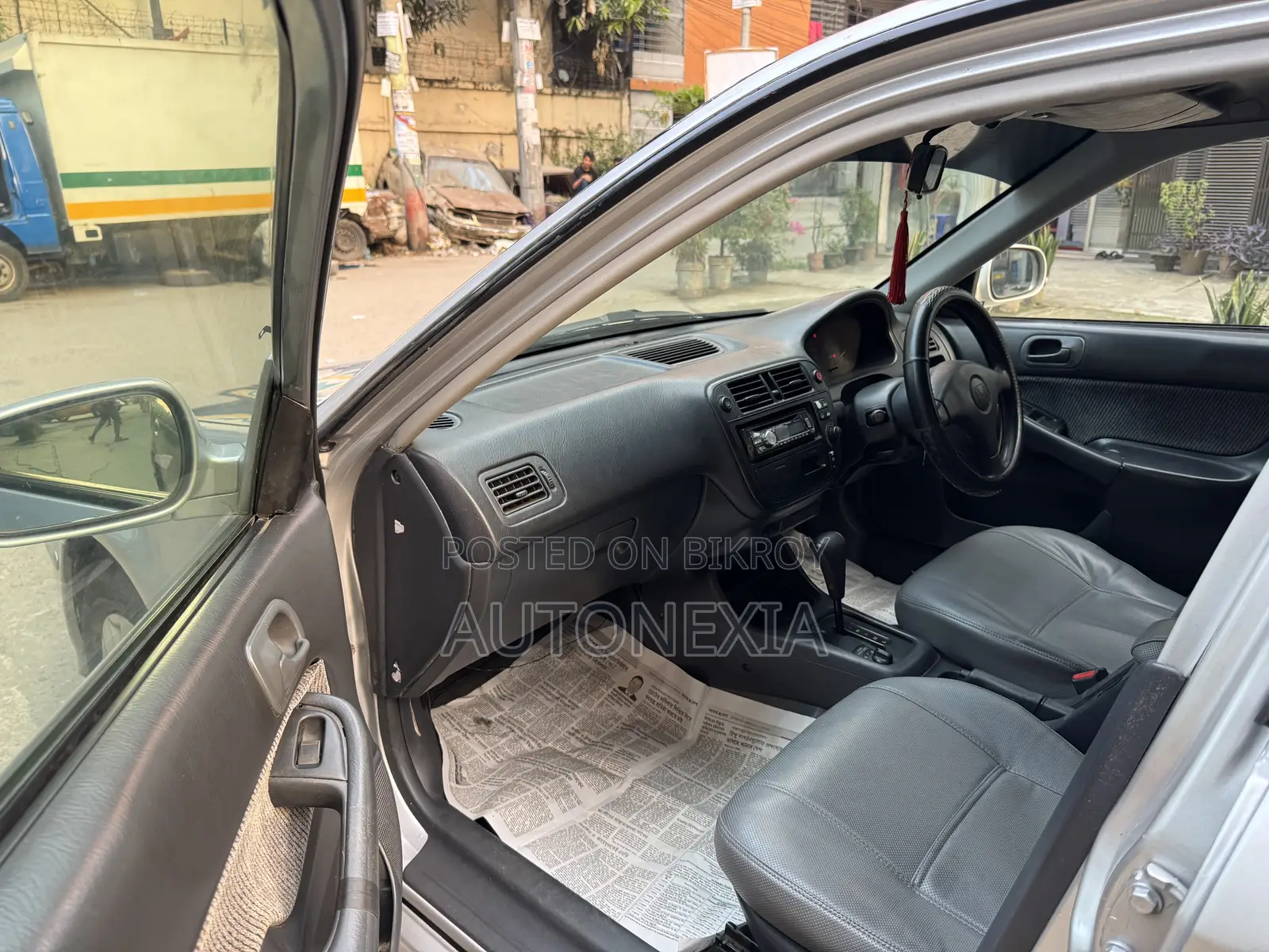 Honda Civic DX 4-Door Sedan 1997 Silver