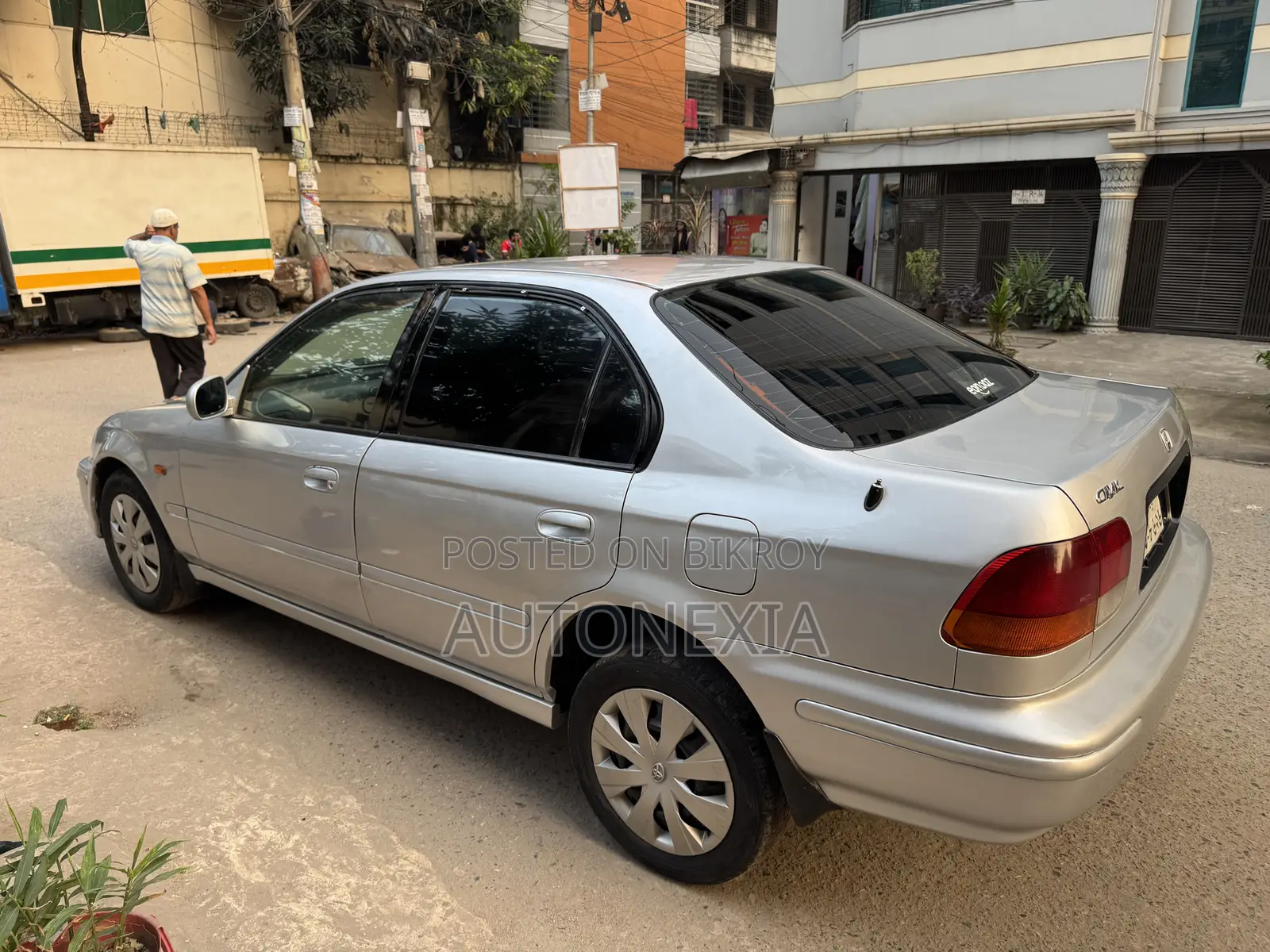 Honda Civic DX 4-Door Sedan 1997 Silver
