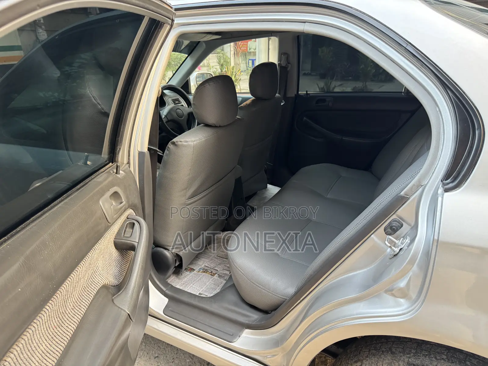 Honda Civic DX 4-Door Sedan 1997 Silver