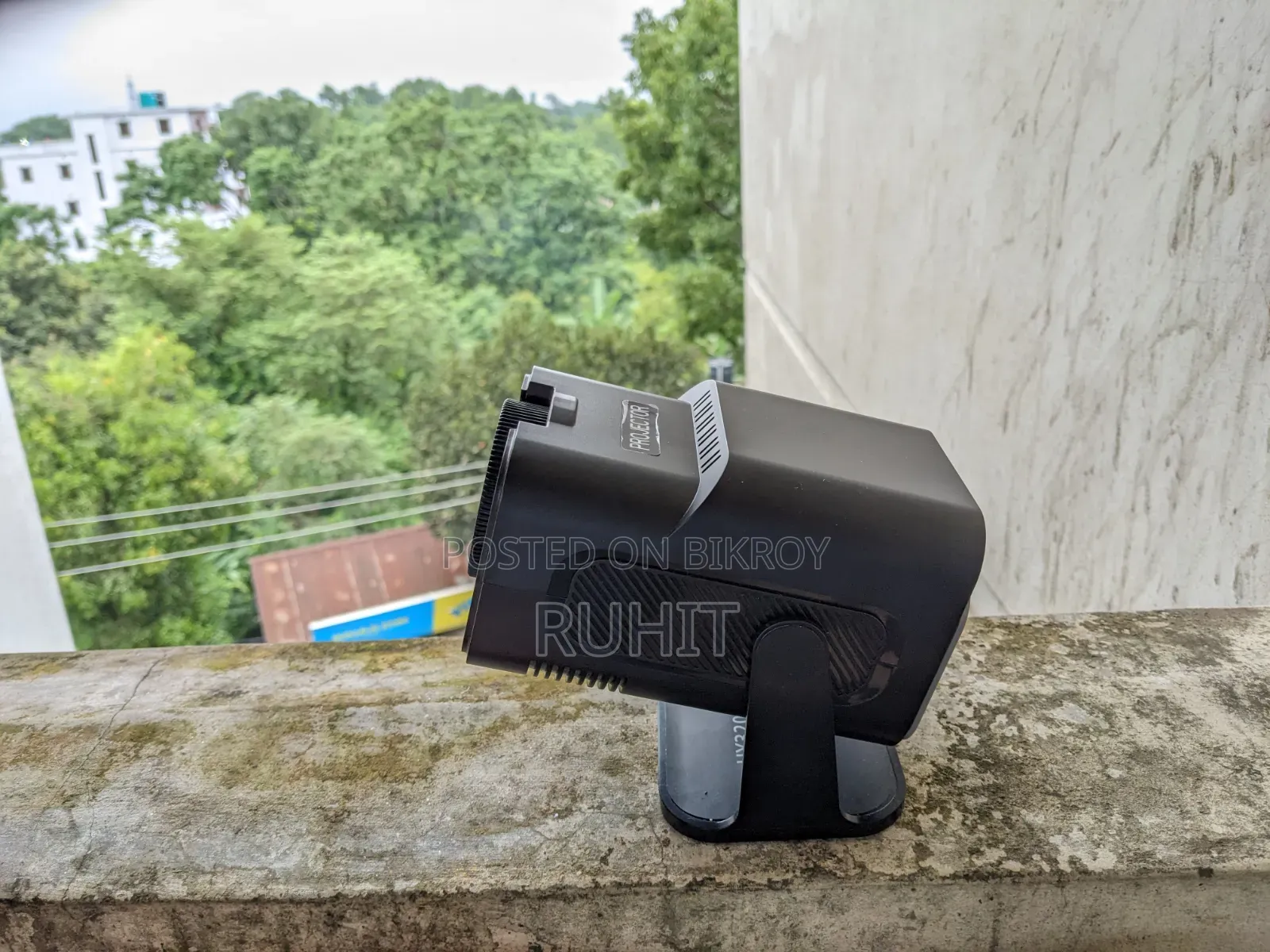 HY320 Mini Android Projector