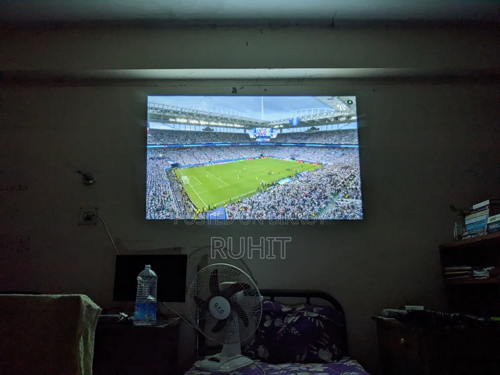 HY320 Mini Android Projector