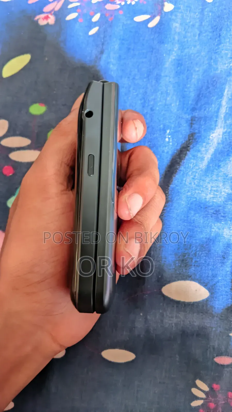 Nokia 2720 Flip 512 GB Black