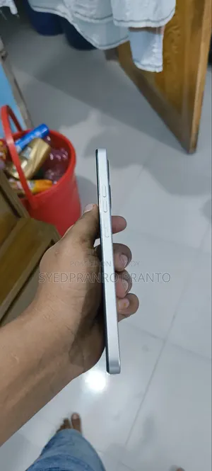 টেকনো স্পার্ক ১০ প্রো ২৫৬ জিবি হোয়াইট