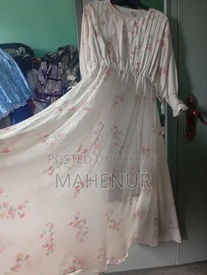 সাদা লং গাউন