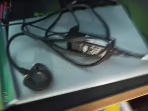 এইচপি ১৯.৫ ভোল্ট ১.২৮ অ্যাম্পিয়ার ২৫ ওয়াট অ্যাডাপ্টার