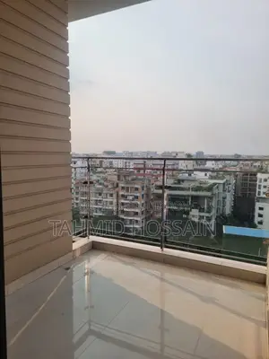 Furnished 3-bedroom Condo in 12th floor Building 5, Basundhara for sale