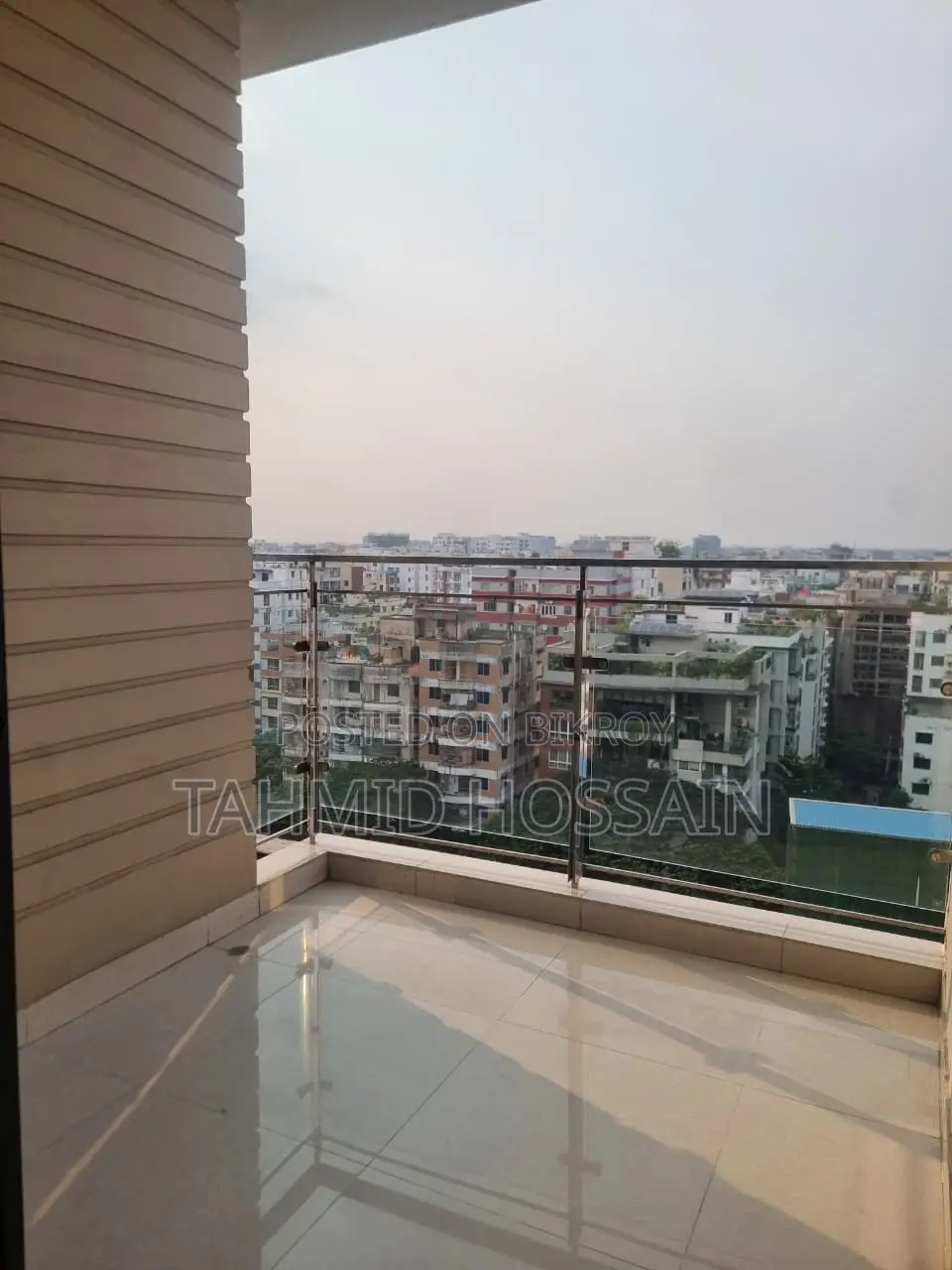 Furnished 3-bedroom Condo in 12th floor Building 5, Basundhara for sale