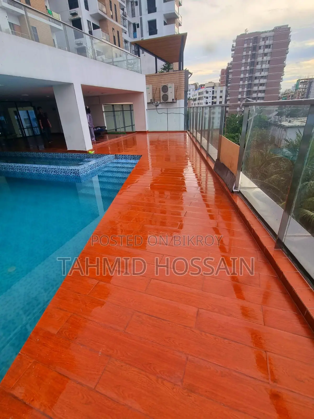 Furnished 3-bedroom Condo in 12th floor Building 5, Basundhara for sale