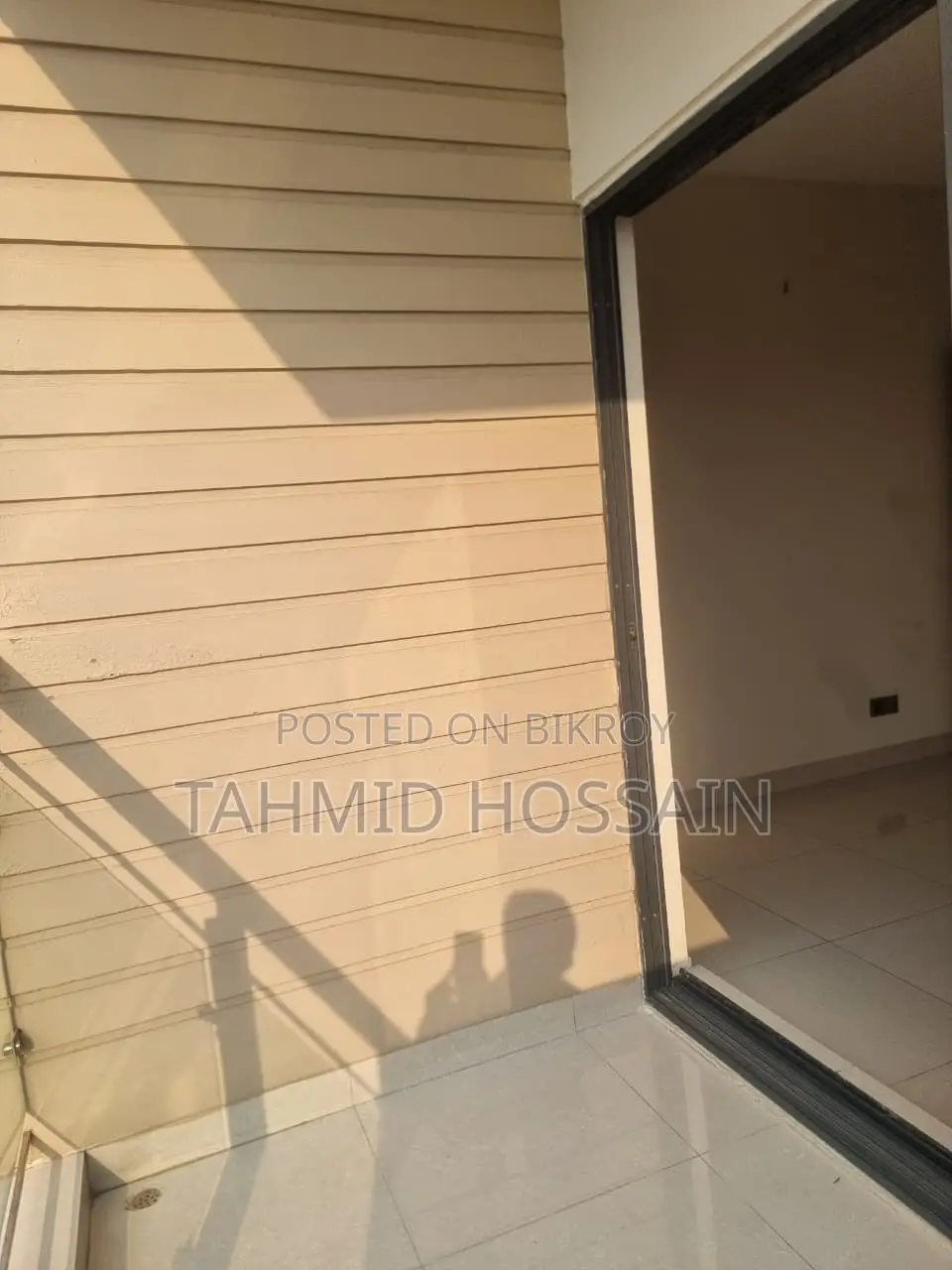 Furnished 3-bedroom Condo in 12th floor Building 5, Basundhara for sale
