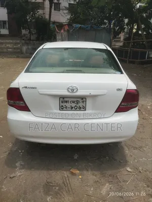 টয়োটা অ্যাক্সিও ২০১২ সাদা