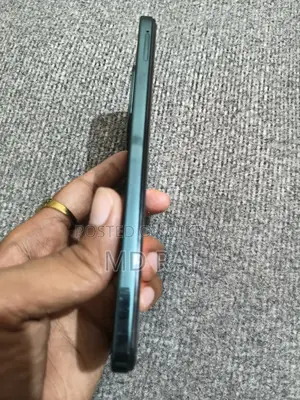 Vivo Y28 128 GB