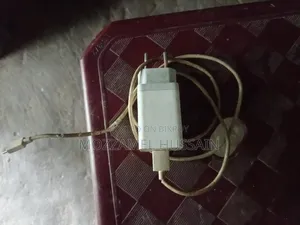 চার্জার রিয়েলমি সি৩০