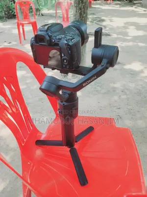 ক্যানন ২০০ডি ফ্রেশ বডি