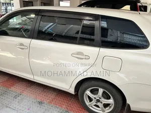 টয়োটা করোলা ফিল্ডার ২০১৩ পার্ল