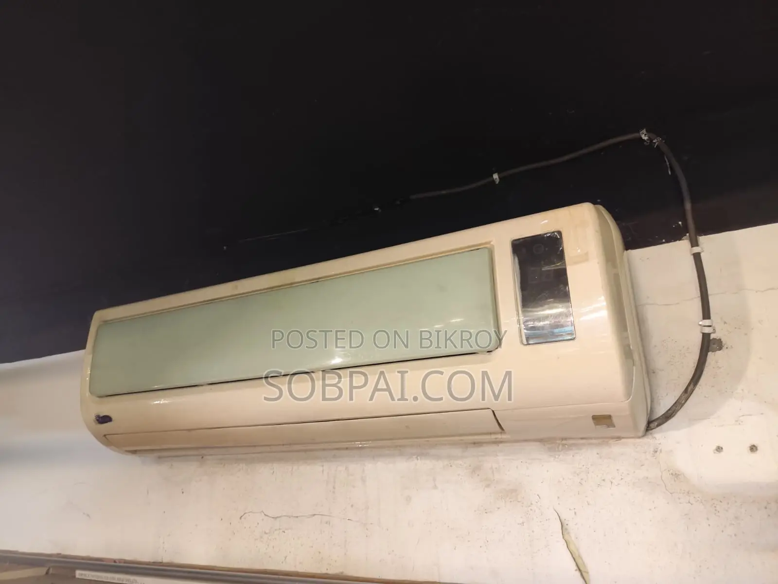Carrier 2 Ton Non-Inverter Split AC in Good Working Condition