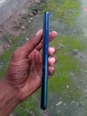 Vivo Y12 64 GB Blue