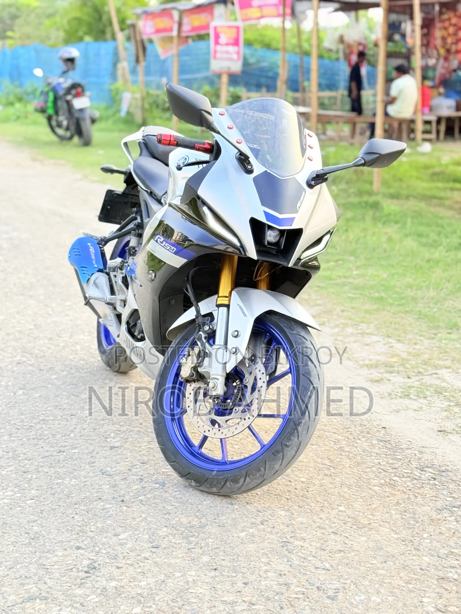 Yamaha R1 2021 Silver