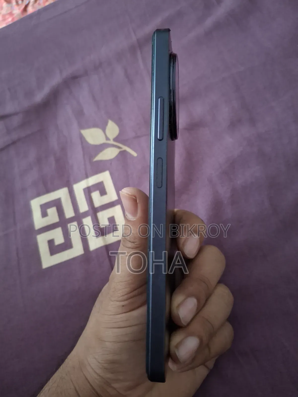 New Realme 128 GB Black