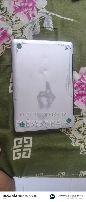ল্যাপটপ অ্যাপল ম্যাকবুক ২০১৩ ৮জিবি ইন্টেল কোর আই৫ এসএসডি ২৫৬জিবি
