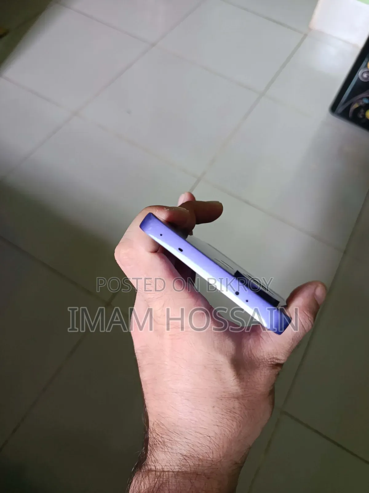 Oppo 5G 256 GB Purple