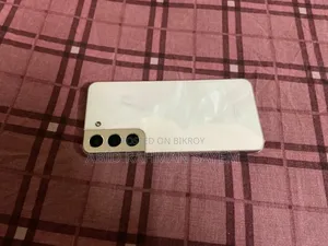 স্যামসাং গ্যালাক্সি এস২২ ৫জি ২৫৬ জিবি হোয়াইট