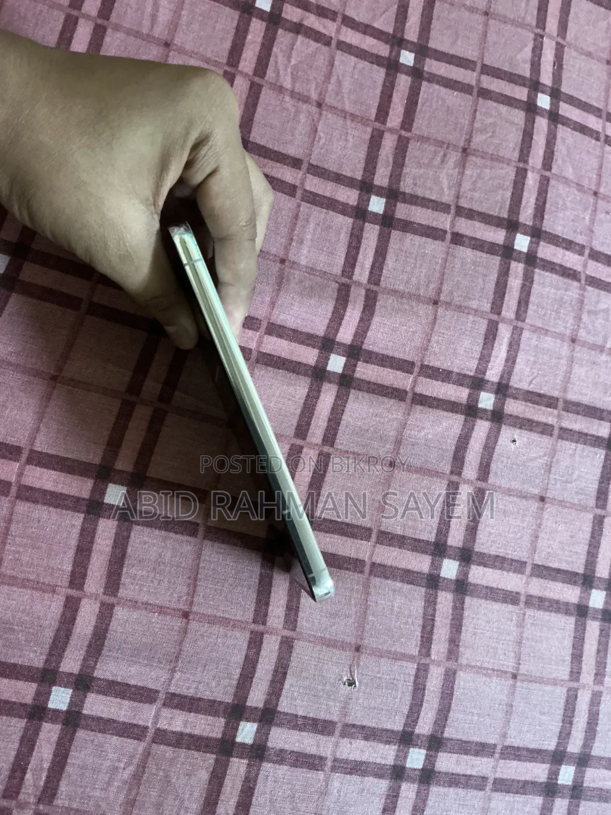 স্যামসাং গ্যালাক্সি এস২২ ৫জি ২৫৬ জিবি হোয়াইট