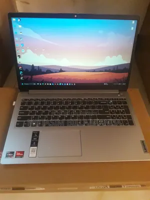 Laptop Lenovo IdeaPad 1 8GB AMD Ryzen 5 SSD 512GB