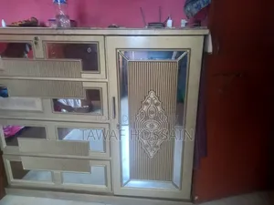 ওয়ারড্রোব কানাডিয়ান