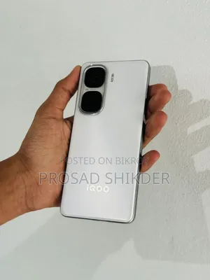 iQOO 256 GB White