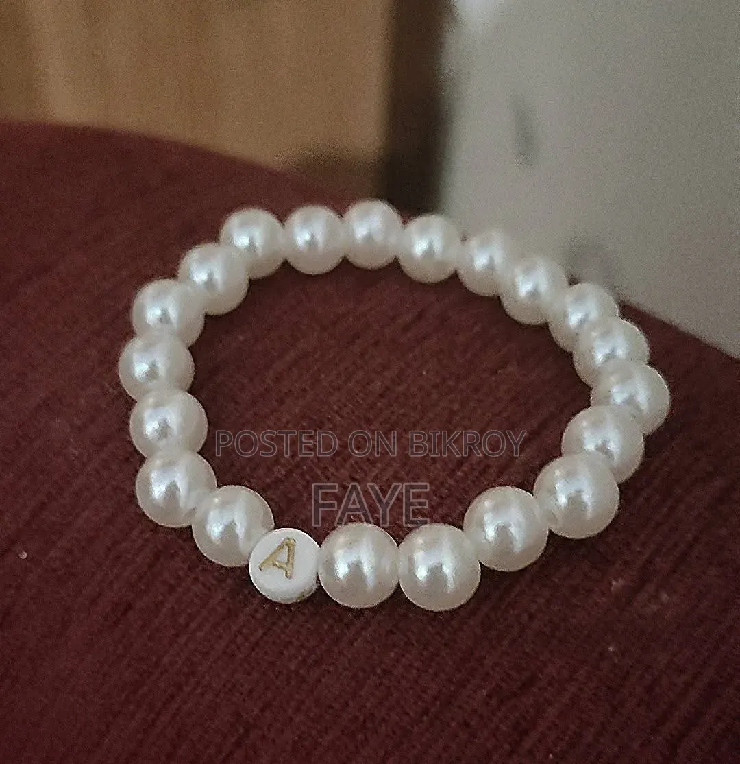 Customizable Pearls Bead Bracelet