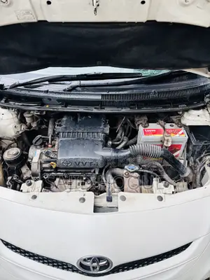 Toyota Belta 2006 Pearl