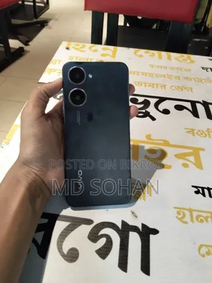 Vivo Y03t 64 GB Blue