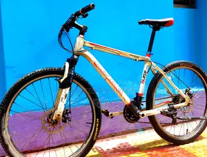 ফ্রেশ রানিং গিয়ার সাইকেল। সেল পোস্ট