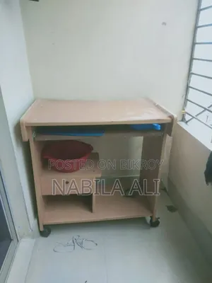 Table Otobi
